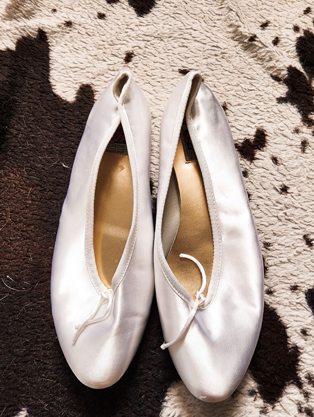 WOMEN'S 80'S SATIN SLIPPERS/FLATS - PEARL